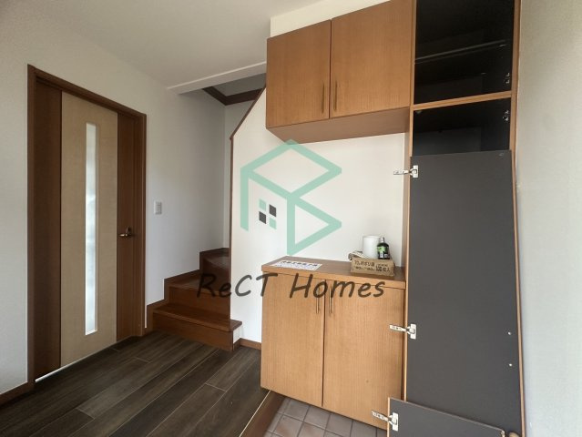 姫路市白浜町宇佐崎北１丁目の中古一戸建の玄関