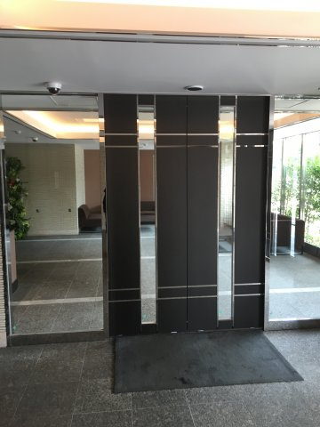 Rising　Place　Kameidoのエントランス