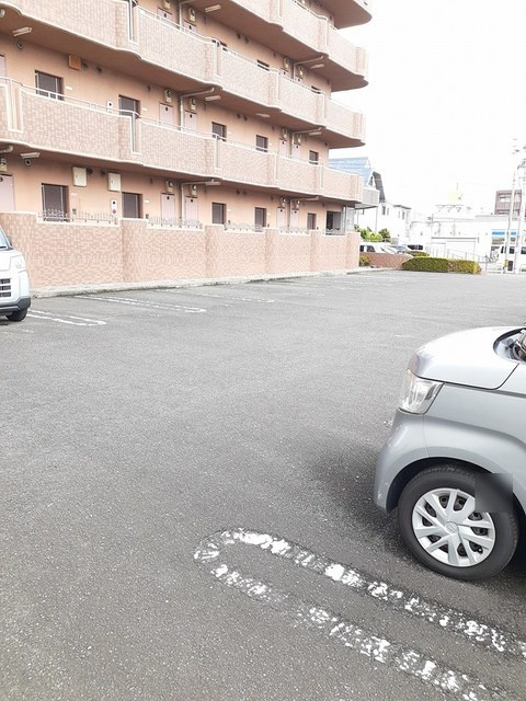 ラフィ－ナサイト２の駐車場|駐車場