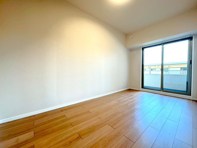 ◆２０２６年２月リフォーム完了◆８階建て７階部分角部屋◆ペット飼育可（細則有）◆シャリエ大津皇子が丘の洋室|洋室（５.７帖）