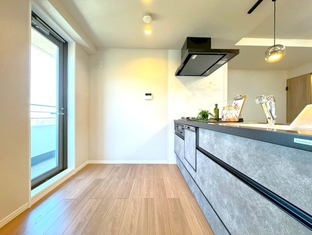◆２０２６年２月リフォーム完了◆８階建て７階部分角部屋◆ペット飼育可（細則有）◆シャリエ大津皇子が丘のキッチン|キッチン
