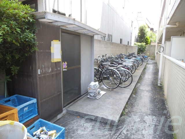 リファレンス浮間のその他共用部分|ゴミ置き場と駐輪場はこちら！