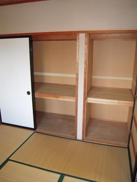 サンヒルズの収納