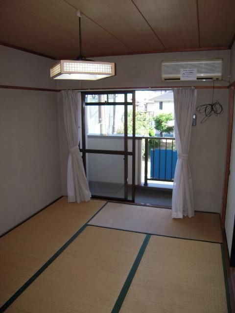 サンヒルズの居間・リビング