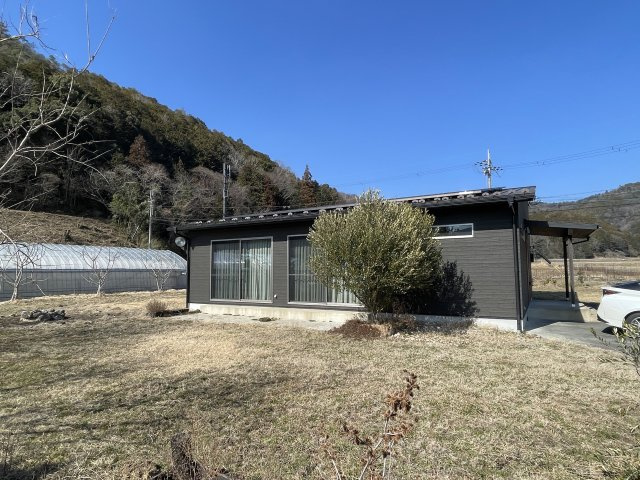 丹波篠山市瀬利の中古一戸建の庭