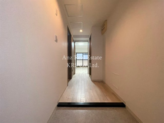 【玄関】 | ハイシュタイン堀江 | 広い玄関！シューズボックスも置けます！