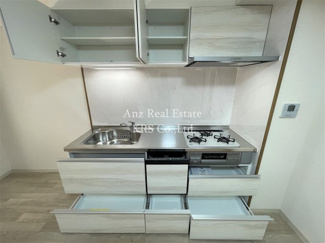 【キッチン】 | ハイシュタイン堀江 | 3口ガスコンロで食洗機も付いています！グリル付き！