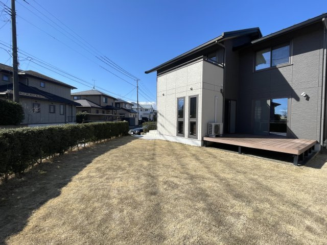 中古戸建・中古住宅　郡山市三穂田町川田　安積第二小・安積第二中の庭|お子様との庭遊びや犬の遊び場にもおすすめの広いお庭です！