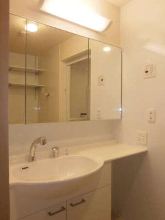 サザンハイムＡの洗面所|306 洗髪洗面化粧台