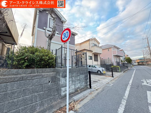 【外観】 | 柏市高南台5期 | 北西約7.9ｍ公道に面したゆとりの敷地、開放感あふれる住環境。徒歩圏に小中学校や公園、買物施設が揃い、毎日の暮らしがスムーズに。建築条件なしのため、お好きなハウスメーカーで理想の一邸を実現可能。