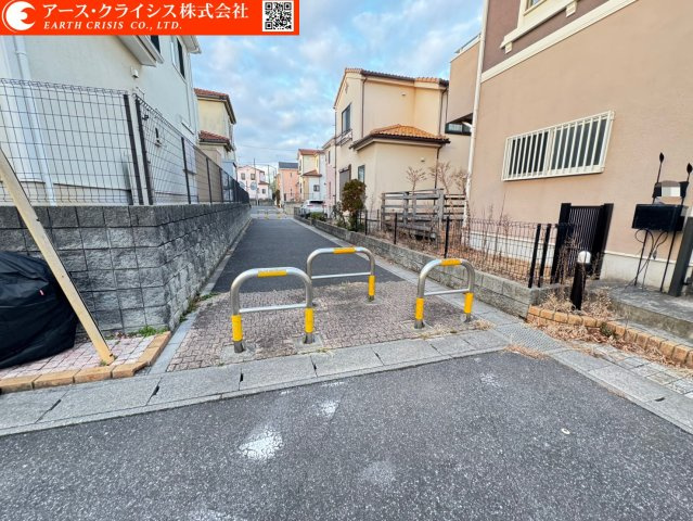 【前面道路含む現地写真】 | 柏市高南台5期 | お気に入りのハウスメーカーや工務店で建築可能。デザインも間取も自由に決められるので、「自分たちらしい暮らし」を実現できます。日常に便利さと穏やかさを兼ね備えてた、立地はいかがでしょうか。