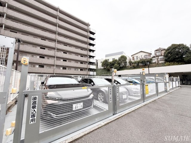 レールシティ十条清水坂公園の駐車場|駐車場です☆