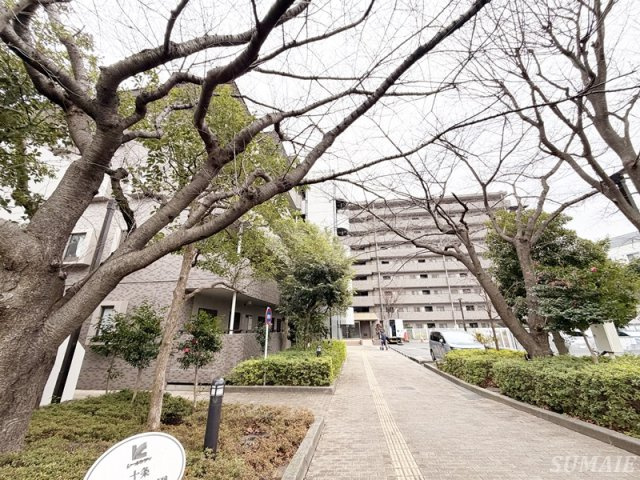 レールシティ十条清水坂公園のエントランス|エントランスです☆