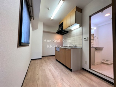 【居間・リビング】 | プレステージ靭公園 | 5.2帖あるダイニングキッチン！