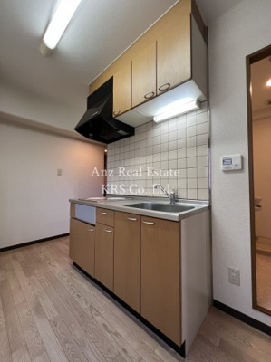 【キッチン】 | プレステージ靭公園 | 収納スペース豊富でお料理好きの方に喜ばれています！