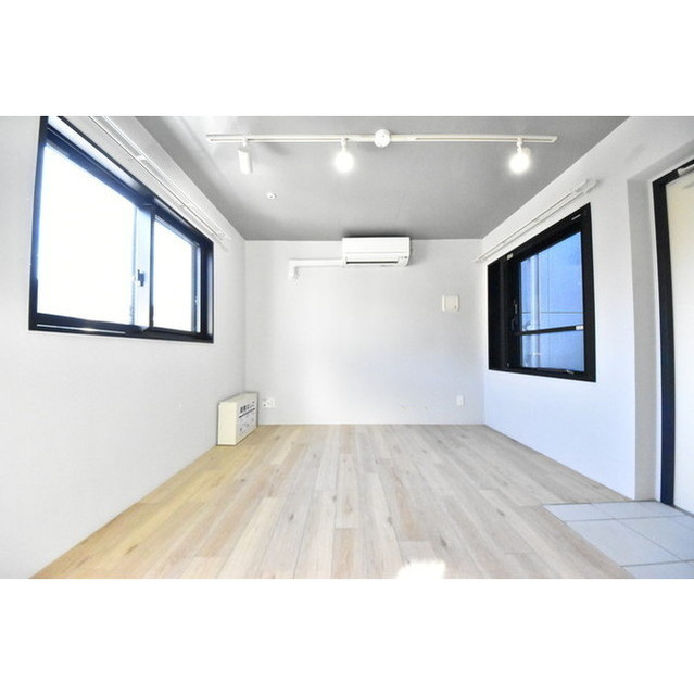 ルリアン南砂町の居間・リビング