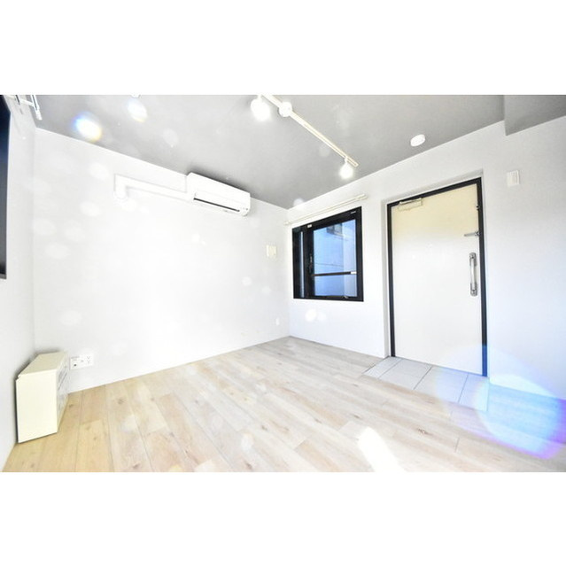 ルリアン南砂町の居間・リビング