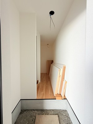 RENATUS La Paixの玄関