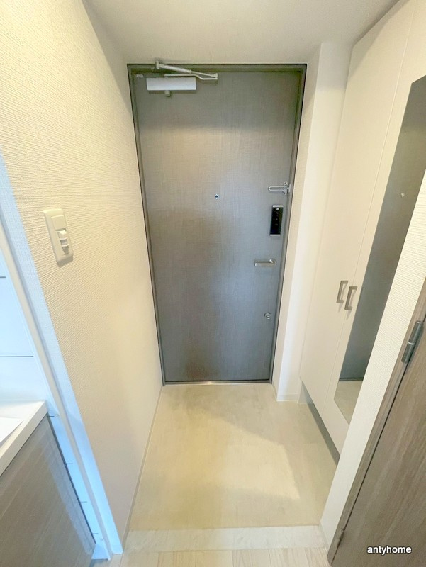 エスリードレジデンス大阪福島シティウエスト　仲介手数料無料の玄関