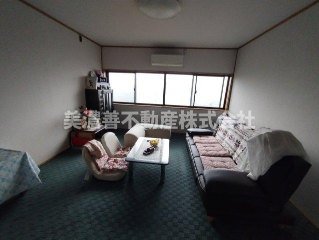 ６１７２４　安八郡神戸町落合中古戸建ての洋室