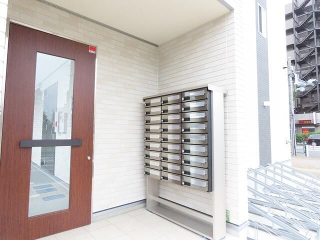 リブリ・グランディール西新井Ⅱのエントランス