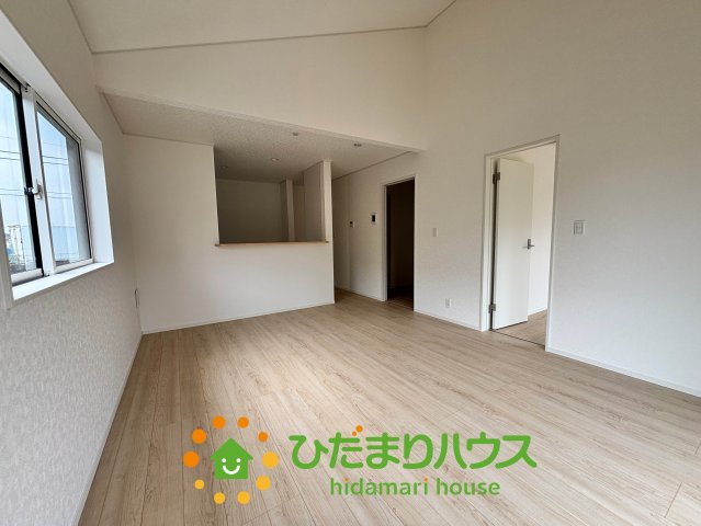 杉戸町遠野第3　新築一戸建て　01　クレイドルガーデンの居間・リビング