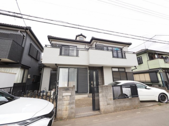 【弊社専任】狭山市堀兼　中古戸建　東南角地　駐車２台可の外観|外はこのようになっています