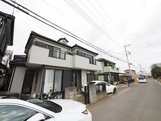 【弊社専任】狭山市堀兼　中古戸建　東南角地　駐車２台可の外観|外観も気になるポイント