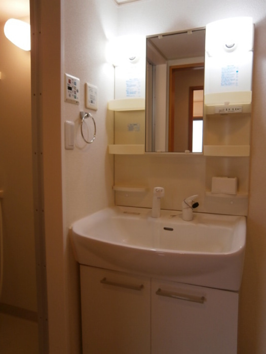 サザンクロスの独立洗面台|洗髪洗面化粧台