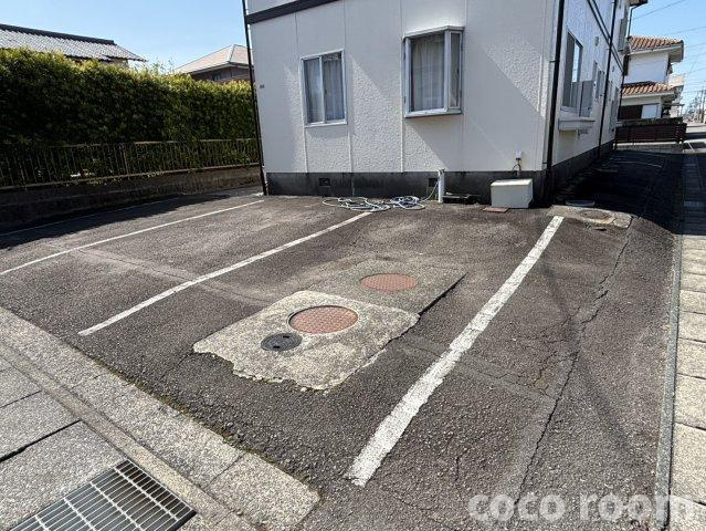 フォーブルムラタの駐車場
