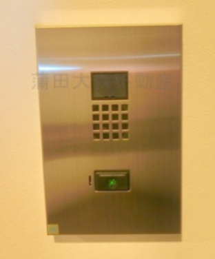 スタイリオ蒲田WESTの玄関