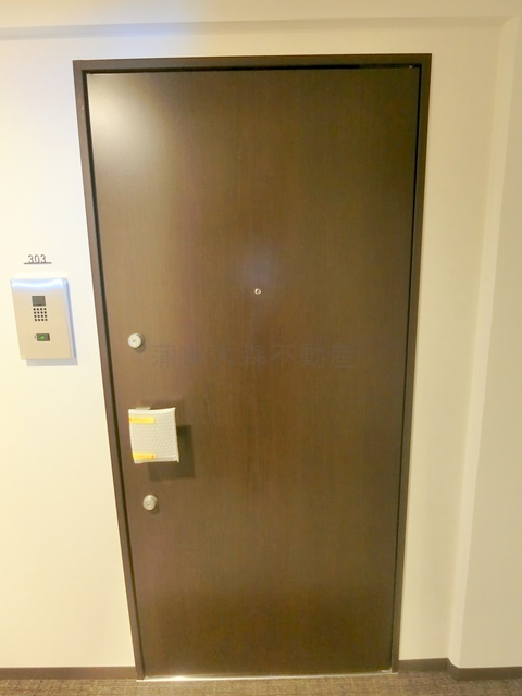 スタイリオ蒲田WESTの玄関