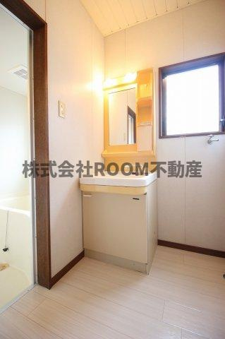 プライマリーハイツの洗面所|コンパクトで使いやすい洗面所