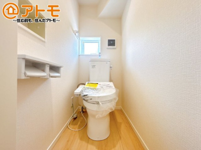 【トイレ】 | 沼津市西間門第9　新築戸建　全1棟 | ２つトイレがあるので朝も混みあわずに使うことができます！