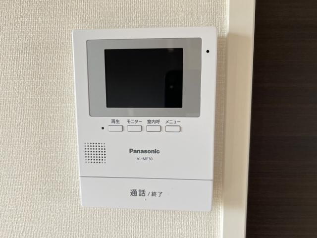ロングパインの内装|カメラ付インターホン