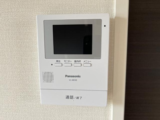 【内装】 | ロングパイン | カメラ付インターホン