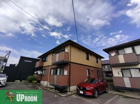 リバーサイドハウスの外観