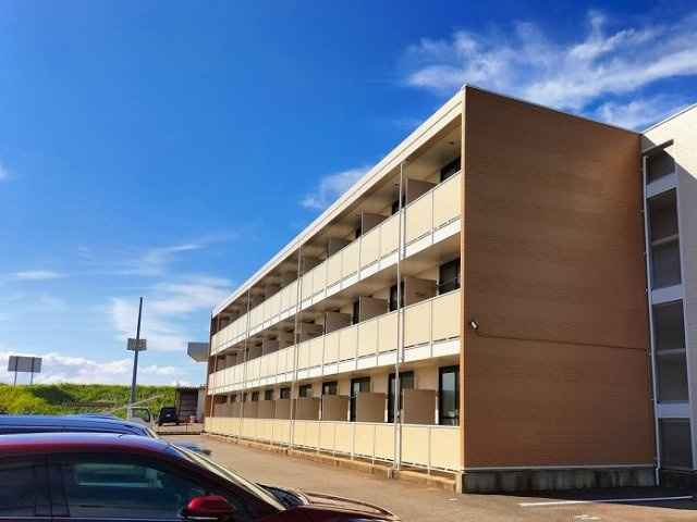 レオパレス牛島本町の外観