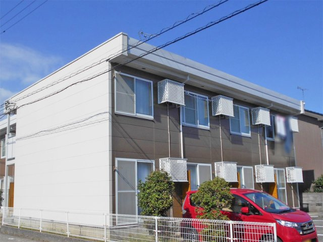 レオパレス八丁道Ａの外観