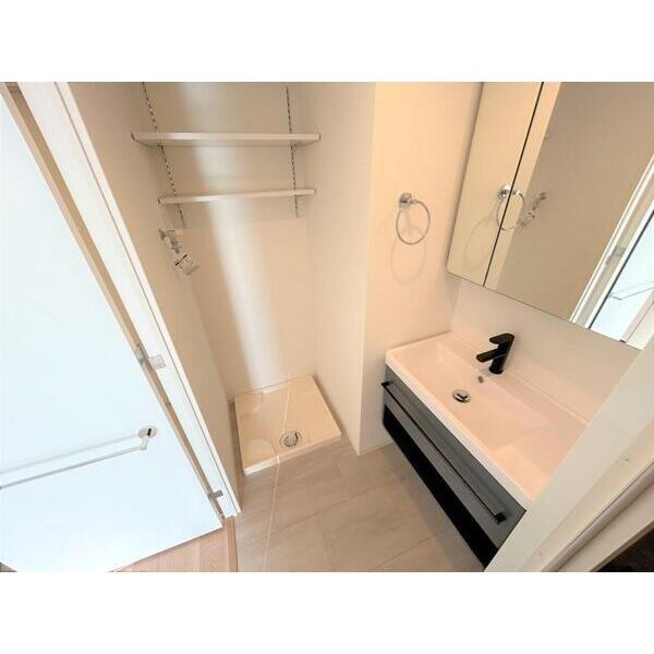 セレニテ十三ミラクの洗面所