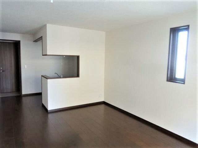 町田市三輪町のアパートの内装