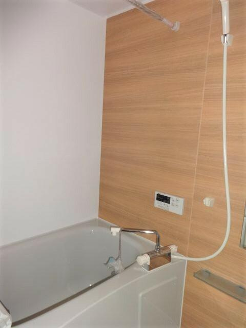 町田市三輪町のアパートの浴室