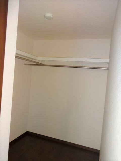 町田市三輪町のアパートの収納