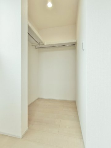 朝霞市栄町2丁目 限定1棟の収納|3階6.0帖洋室　ウォークインクローゼット
こちらの居室にもWICを完備しております
豊富な収納が魅力的♪♪