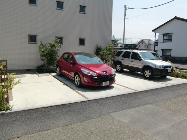 ａｒｇ０１の駐車場|敷地内駐車場