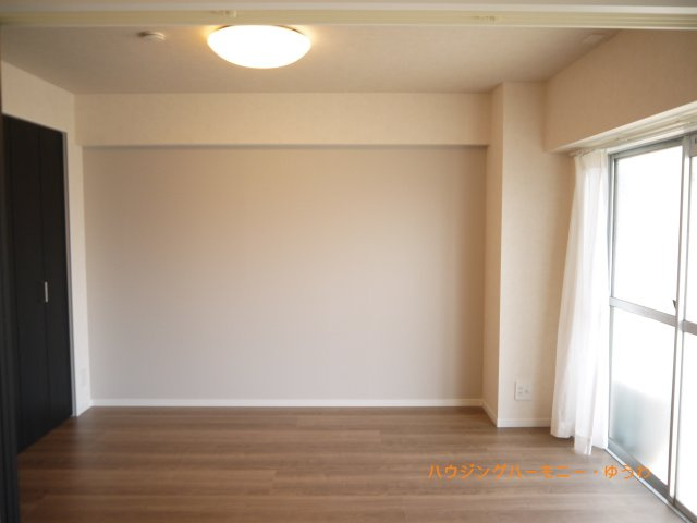 【洋室】 | カースル常盤台 | ゆったりした洋室です