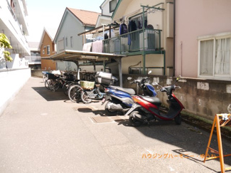 【その他共用部分】 | 建物内に、便利な屋根付き駐輪場有ります。