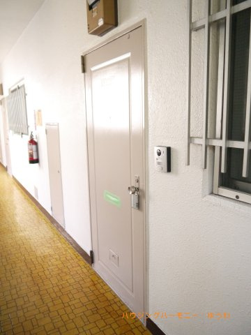 【玄関】 | カースル常盤台 | 明るい玄関です