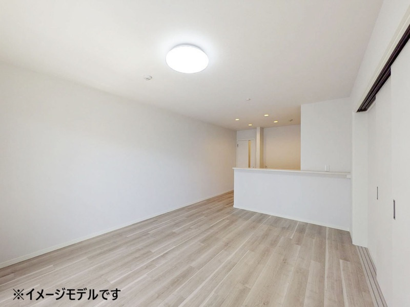 グラン今里NORTHの居間・リビング