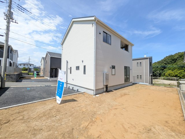 東海村村松第6　新築戸建の前面道路含む現地写真|現地案内会開催中！
本日のご見学も可能です♪
お気軽にお電話またはお問い合わせください♪